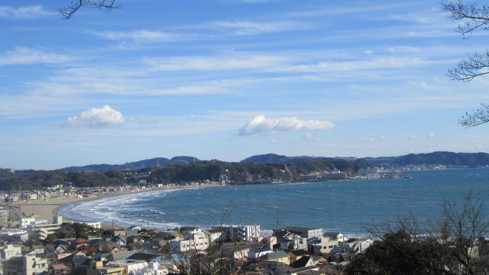 神奈川の海辺の町の土地選びのポイントは価格と距離感